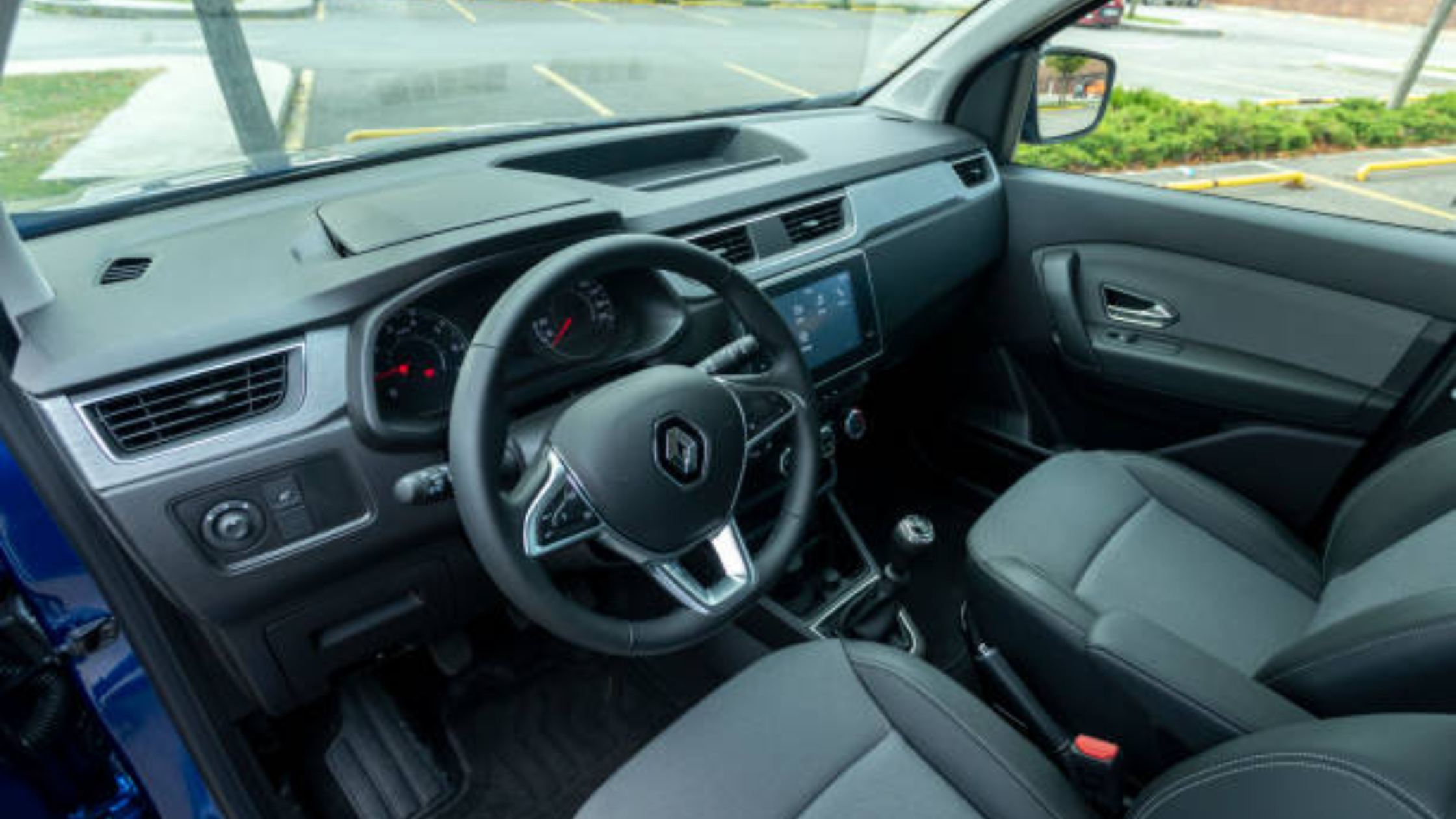 2024 Renault Triber CNG Review: Company-Fitted CNG with Smart Seating & Practical Design